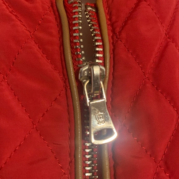 Classy red Massimo Dutti vest with gold embellishments - Picture 5 of 10